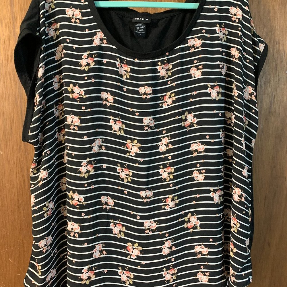 Torrid Striped Top Wms 2